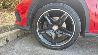 Mercedes-Benz GLA 2.1 GLA220d AMG Line (Premium Plus) SUV 5dr Diesel 7G-DCT 4MATIC