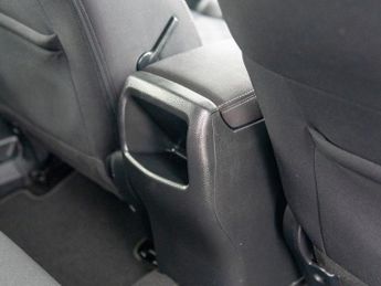 Nissan Qashqai 1.2 DIG-T N-Connecta SUV 5dr Petrol XTRON 2WD Euro 6 (s/s) (115 