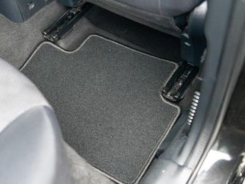 Nissan Qashqai 1.2 DIG-T N-Connecta SUV 5dr Petrol XTRON 2WD Euro 6 (s/s) (115 