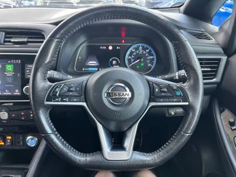 Nissan LEAF 40kWh Tekna Hatchback Electric Auto (150 ps) 5dr