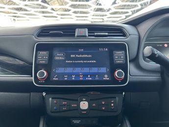 Nissan LEAF 40kWh Tekna Hatchback Electric Auto (150 ps) 5dr