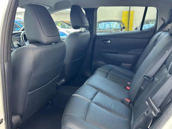 Nissan LEAF 40kWh Tekna Hatchback Electric Auto (150 ps) 5dr