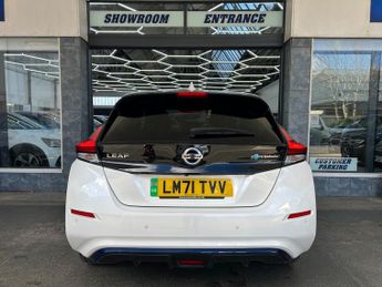 Nissan LEAF 40kWh Tekna Hatchback Electric Auto (150 ps) 5dr