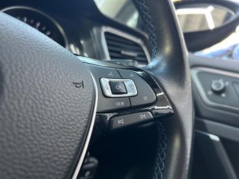 Volkswagen e-Golf 35.8kWh e-Golf Hatchback Electric Auto (136 ps) 5dr