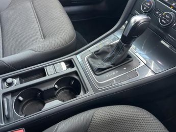 Volkswagen e-Golf 35.8kWh e-Golf Hatchback Electric Auto (136 ps) 5dr