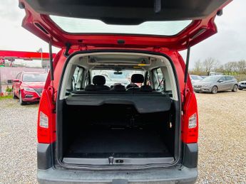 Peugeot Partner Tepee 1.6 HDi 8v Tepee Outdoor MPV 5dr Diesel Manual (139 g/km, 92 bhp