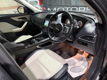 Jaguar F-Pace 2.0 D180 R-Sport SUV 5dr Diesel Auto AWD Euro 6 (s/s) (180 ps)
