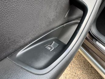 Audi A6 Allroad 3.0 TDI V6 Estate 5dr Diesel S Tronic quattro Euro 5 (s/s) (204 