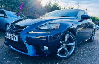 Lexus IS 2.5 300h Premier Saloon 4dr Petrol Hybrid E-CVT Euro 5 (s/s) (22