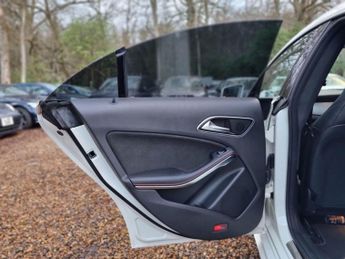 Mercedes-Benz CLA Class 2.0 CLA250 AMG Sport Coupe 4dr Petrol 7G-DCT 4MATIC Euro 6 (s/s)