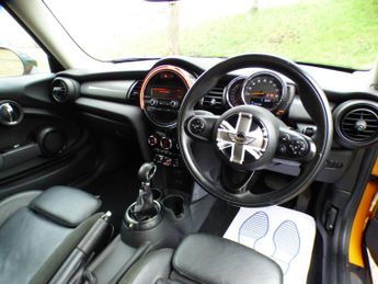 Mini Hatch 1.5 Cooper Auto Euro 6 (s/s) 3dr