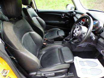 Mini Hatch 1.5 Cooper Auto Euro 6 (s/s) 3dr