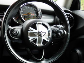 Mini Hatch 1.5 Cooper Auto Euro 6 (s/s) 3dr