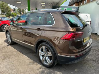 Volkswagen Tiguan 2.0 TDI BlueMotion Tech SEL DSG Euro 6 (s/s) 5dr 