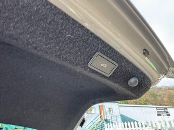 Skoda Octavia 2.0 TDI vRS Hatchback 5dr Diesel DSG 4WD Euro 6 (s/s) (200 ps)