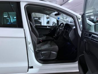 Volkswagen Golf SV 1.5 TSI EVO GPF GT MPV 5dr Petrol DSG Euro 6 (s/s) (150 ps)