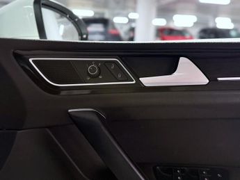 Volkswagen Golf SV 1.5 TSI EVO GPF GT MPV 5dr Petrol DSG Euro 6 (s/s) (150 ps)