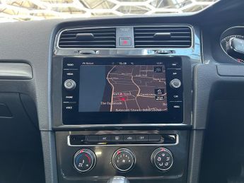 Volkswagen Golf 1.5 TSI EVO SE Nav Hatchback Petrol DSG Euro 6 (s/s) (130 ps) 5d