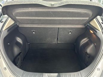 Nissan LEAF 39kWh Acenta Hatchback Electric Auto (150 ps) 5dr