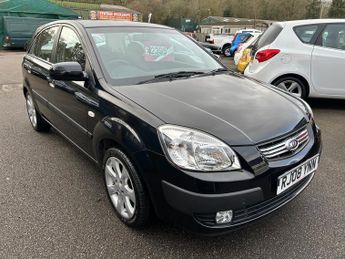 Kia Rio 1.5 CRDi Sport Hatchback 5dr Diesel Manual (119 g/km, 108 bhp)