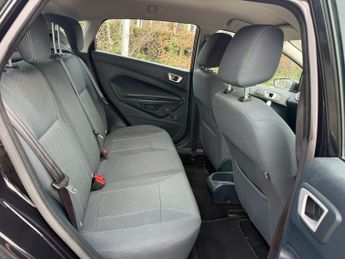 Ford Fiesta 1.4 Zetec Hatchback 5dr Petrol Automatic (154 g/km, 94 bhp)