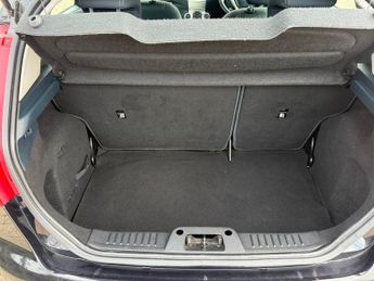 Ford Fiesta 1.4 Zetec Hatchback 5dr Petrol Automatic (154 g/km, 94 bhp)