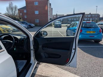 Hyundai i30 1.4 Comfort Hatchback 5dr Petrol Manual Euro 5 (108 bhp)