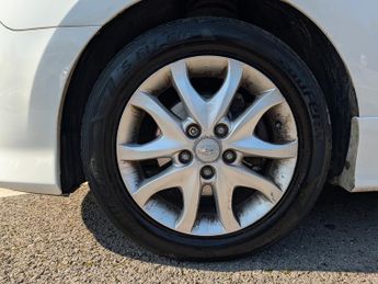 Hyundai i30 1.4 Comfort Hatchback 5dr Petrol Manual Euro 5 (108 bhp)