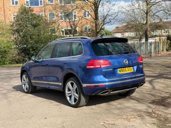 Volkswagen Touareg 3.0 TDI V6 BlueMotion Tech R-Line Plus Tiptronic 4WD Euro 6 (s/s