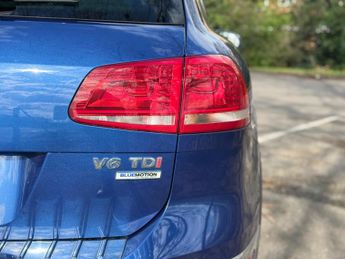 Volkswagen Touareg 3.0 TDI V6 BlueMotion Tech R-Line Plus Tiptronic 4WD Euro 6 (s/s
