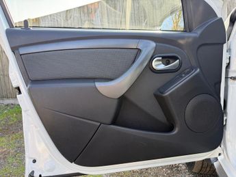 Dacia Duster Nav+ dCi 110 4x2 Auto