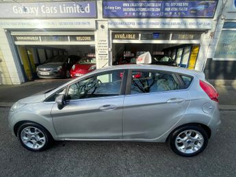 Ford Fiesta 1.4 Zetec Hatchback 5dr Petrol Automatic (154 g/km, 94 bhp)