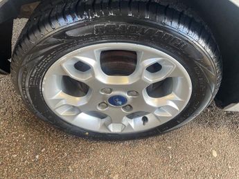 Ford Fiesta 1.4 Zetec Hatchback 5dr Petrol Automatic (154 g/km, 94 bhp)