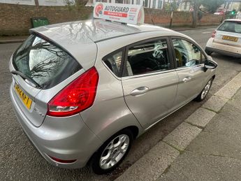 Ford Fiesta 1.4 Zetec Hatchback 5dr Petrol Automatic (154 g/km, 94 bhp)