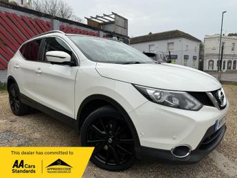 Nissan Qashqai 1.6 DIG-T Tekna SUV 5dr Petrol Manual 2WD Euro 6 (s/s) (163 ps)
