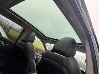 Nissan Qashqai 1.3 DIG-T Tekna SUV 5dr Petrol DCT Auto Euro 6 (s/s) (160 ps)
