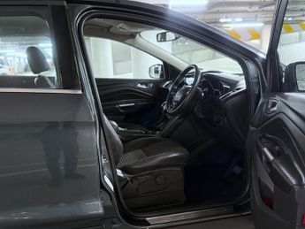 Ford Kuga 1.5T EcoBoost Titanium SUV 5dr Petrol Auto AWD Euro 6 (s/s) (182