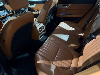 Jaguar XF 2.0d Portfolio Saloon 4dr Diesel Auto Euro 6 (s/s) (163 ps)