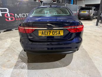 Jaguar XF 2.0d Portfolio Saloon 4dr Diesel Auto Euro 6 (s/s) (163 ps)