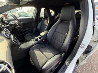 Mercedes-Benz GLA 2.1 GLA220d AMG Line (Premium) SUV 5dr Diesel 7G-DCT 4MATIC Euro