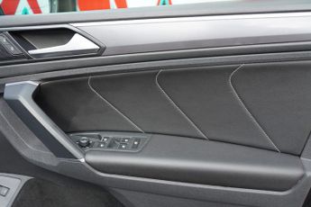 Volkswagen Tiguan 2.0 TSI R-Line SUV 5dr Petrol DSG 4Motion Euro 6 (s/s) (180 ps)