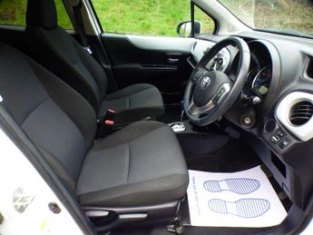 Toyota Yaris 1.5 VVT-h Icon Plus CVT Euro 5 5dr