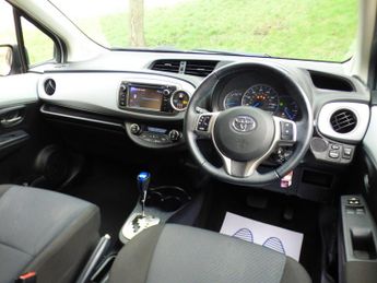 Toyota Yaris 1.5 VVT-h Icon Plus CVT Euro 5 5dr