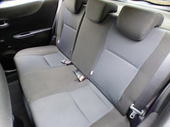 Toyota Yaris 1.5 VVT-h Icon Plus CVT Euro 5 5dr