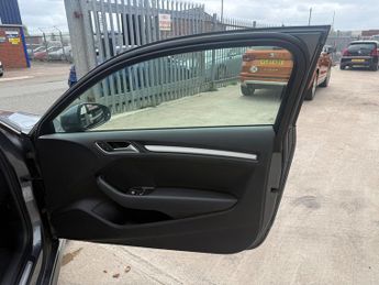 Audi A3 1.4 TFSI S line Hatchback 3dr Petrol S Tronic Euro 6 (s/s) (125 