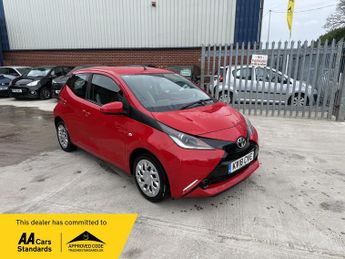 Toyota AYGO 1.0 VVT-i x-play Hatchback 5dr Petrol Manual Euro 6 (68 ps)