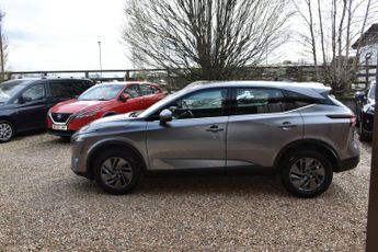 Nissan Qashqai 1.3 DIG-T MHEV Acenta Premium XTRON Euro 6 (s/s) 5dr