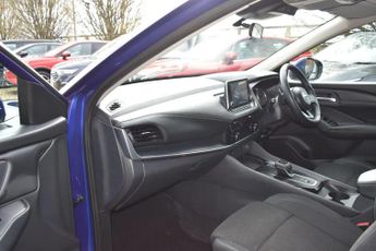 Nissan Qashqai 1.3 DIG-T MHEV Acenta Premium XTRON Euro 6 (s/s) 5dr