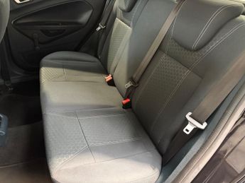 Ford Fiesta 1.6 TDCi ECOnetic DPF Titanium Hatchback 5dr Diesel Manual (95 g