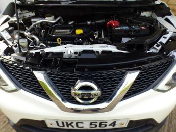 Nissan Qashqai 1.6 dCi Tekna XTRON 2WD Euro 5 (s/s) 5dr